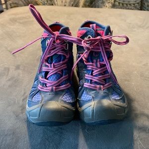 Kids Merrell winter boots!!  Size 13m